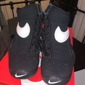 Nike air shake NDestrukt